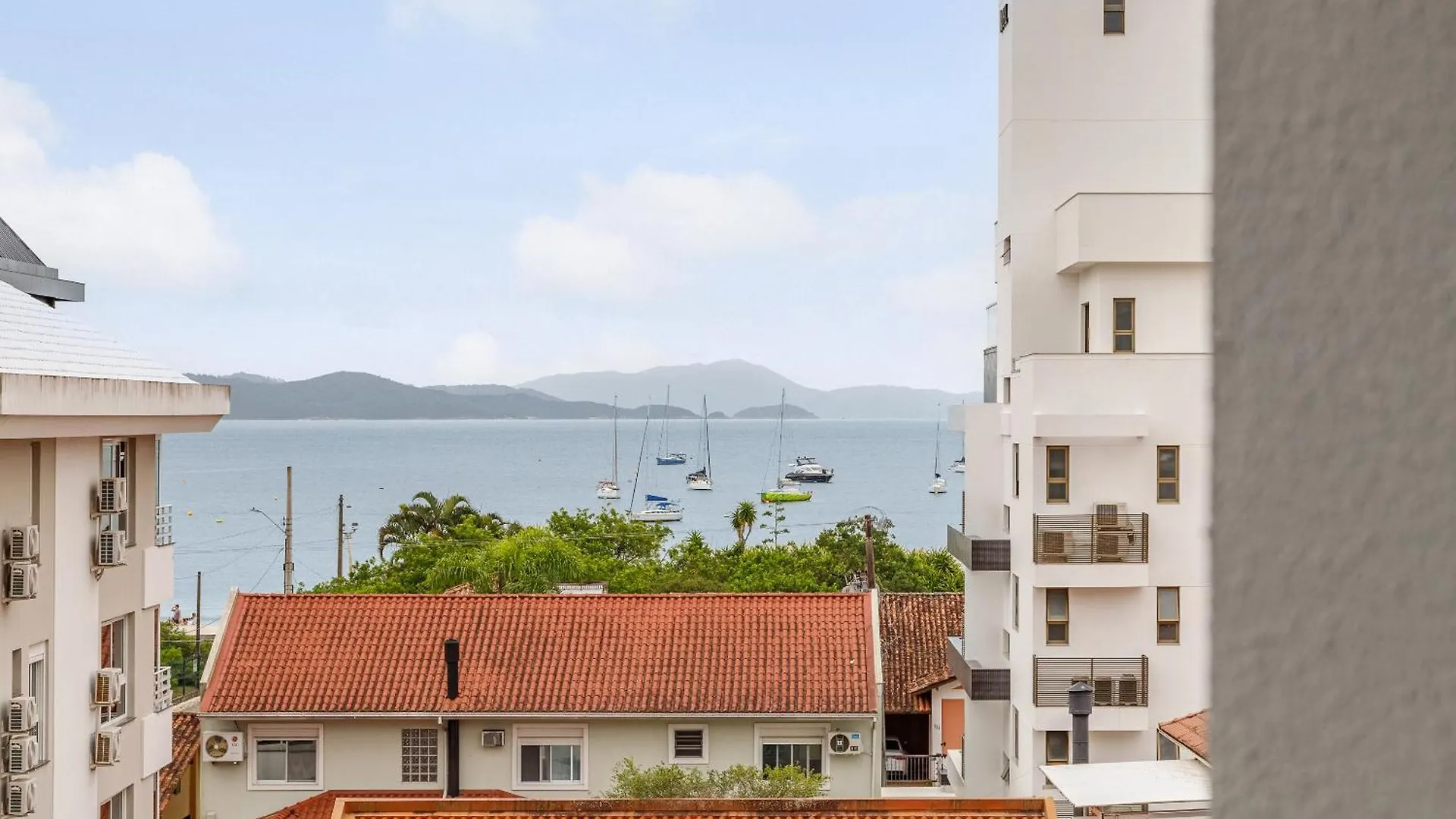 Apartamento Jurerê Summer - Vista pro Mar - Ultra Internet 600 Mega Florianópolis