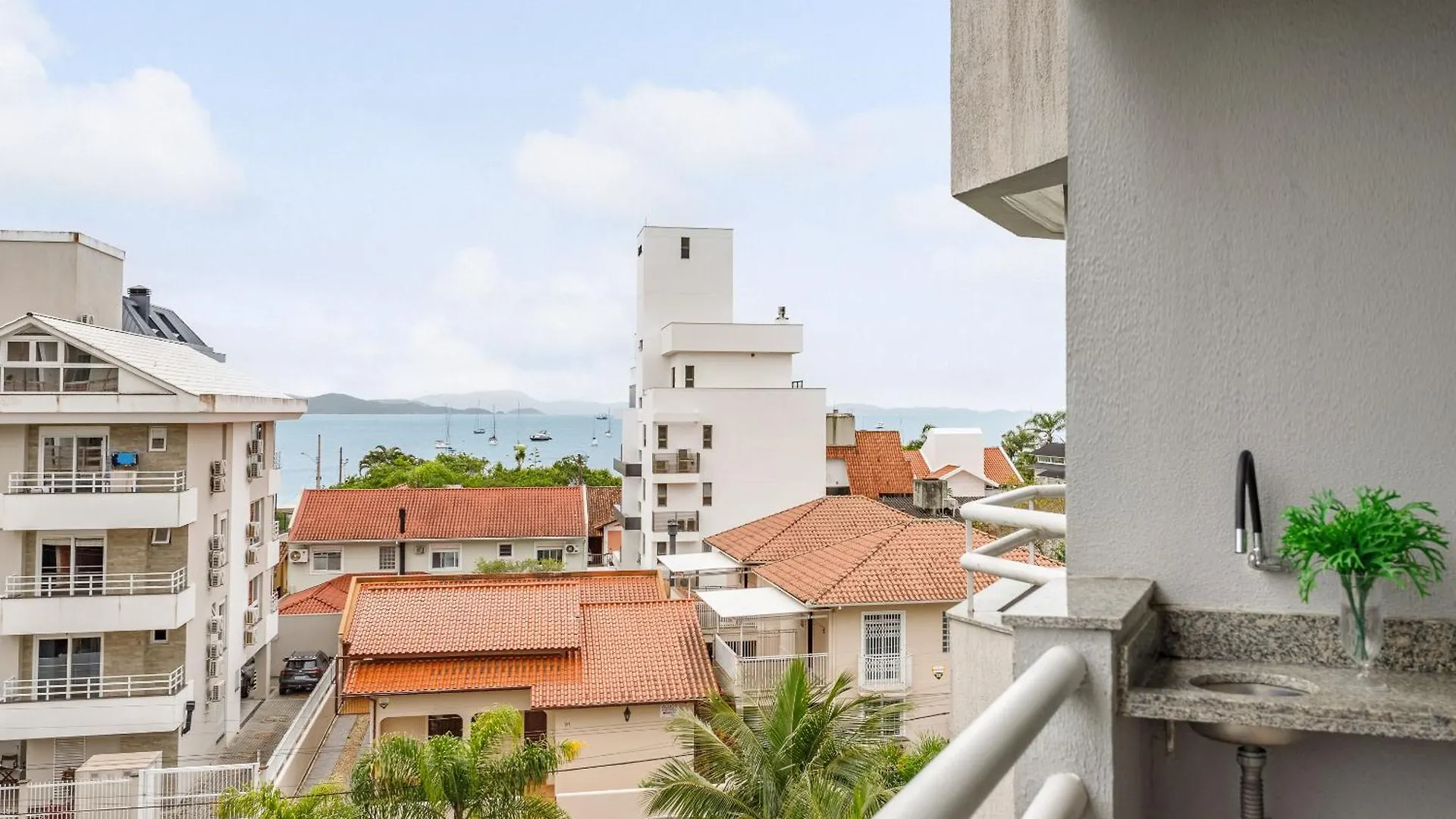 Jurerê Summer - Vista pro Mar - Ultra Internet 600 Mega Florianópolis Apartamento